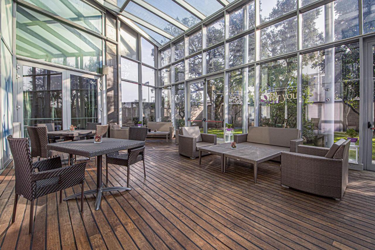 Hotel For You Чернуско-суль-Навильо Экстерьер фото